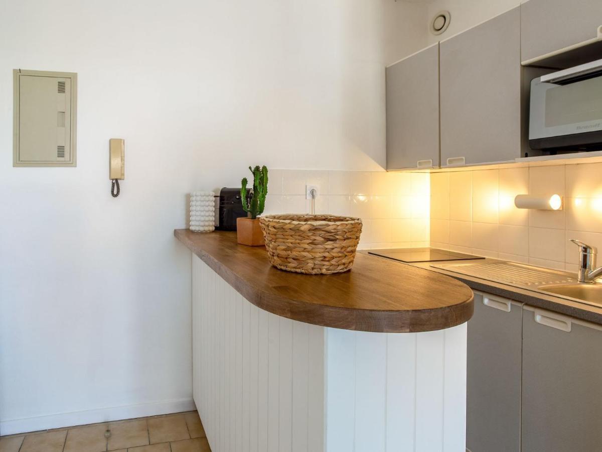 Apartment Saint James-13 By Interhome Le Lavandou Exterior photo